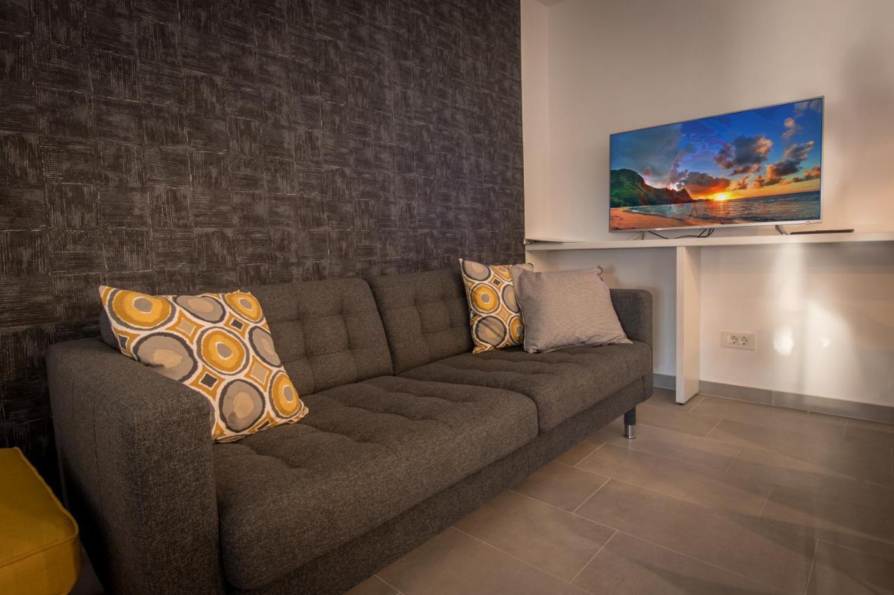 Luxury Design Apartment *